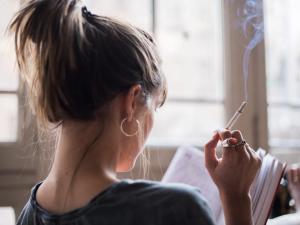 Isotope Dilution HPLC–MS/MS Analysis of Serum Cotinine Reveals Environmental Tobacco Smoke–Associated PID Risk