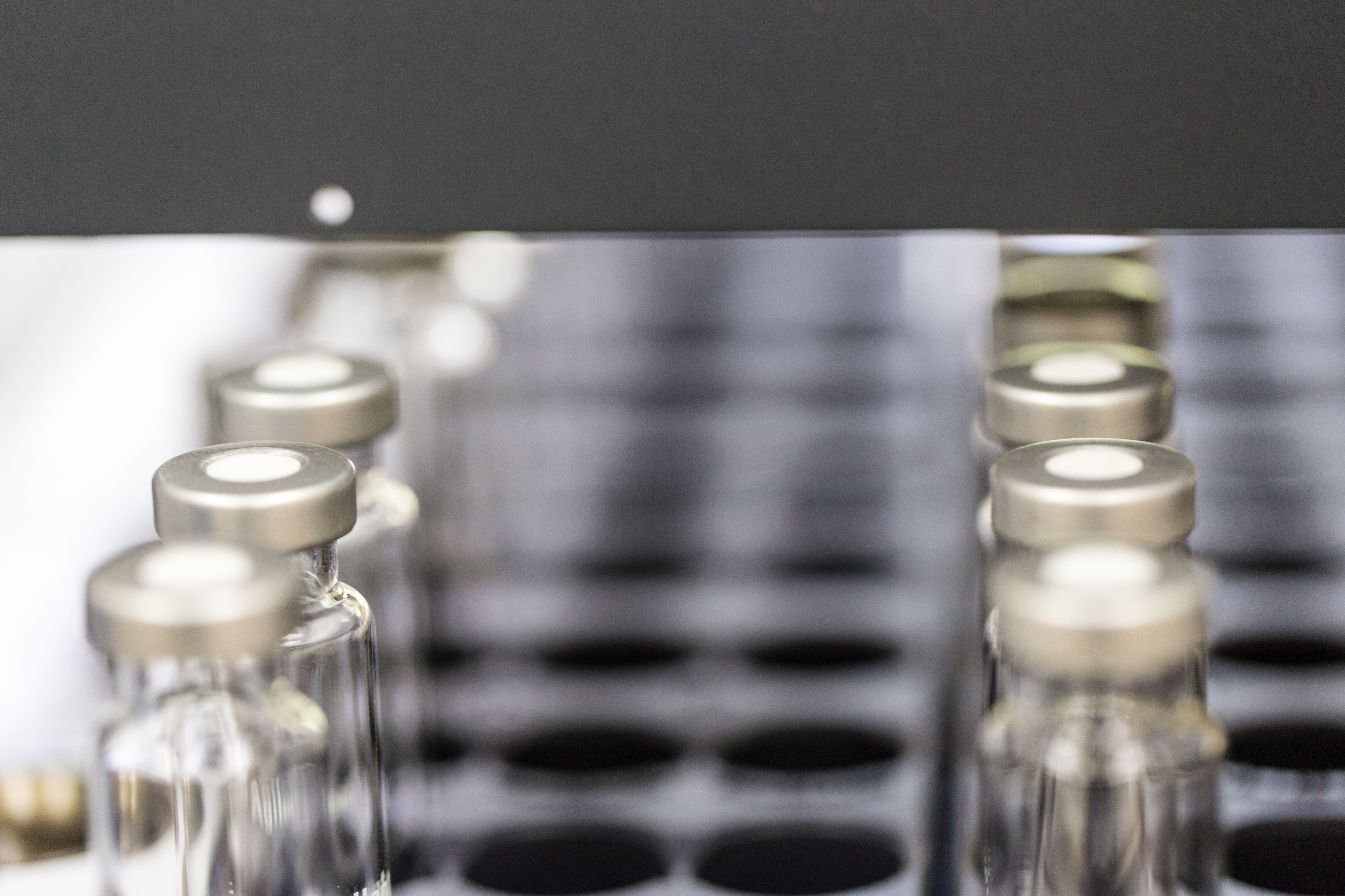 Medical equipment for Gas mixer, Sample test in vial for Gas chromatography (GC) in laboratory. | Image Credit: © sinhyu - stock.adobe.com