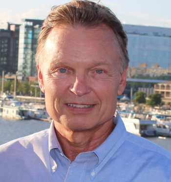 Daniel Armstrong at the University of Texas at Arlington. Photo Credit: © Daniel Armstrong 
