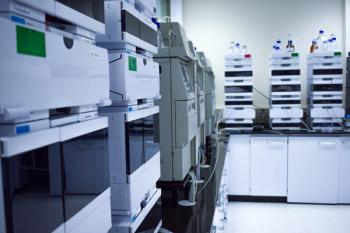 High-performance liquid chromatography equipment, HPLC, in a scientific chemical manufacturing laboratory with electronic machines in research laboratory for diagnostic and analysis of diseases | Image Credit: © Mnica - stock.adobe.com