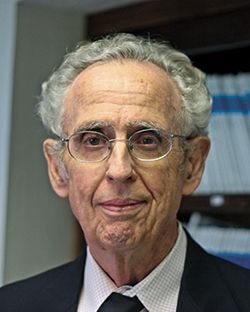 H R. Snyder Lloyd R. Snyder (1931-2018): A Personal Tribute