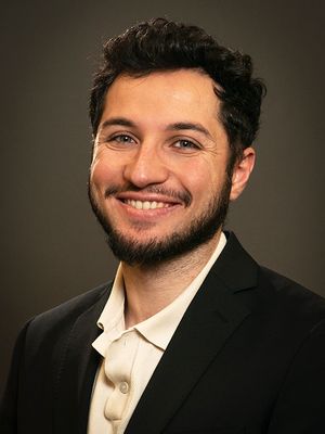 Looking at the Slow Adoption of AUC-Based Monitoring for Vancomycin