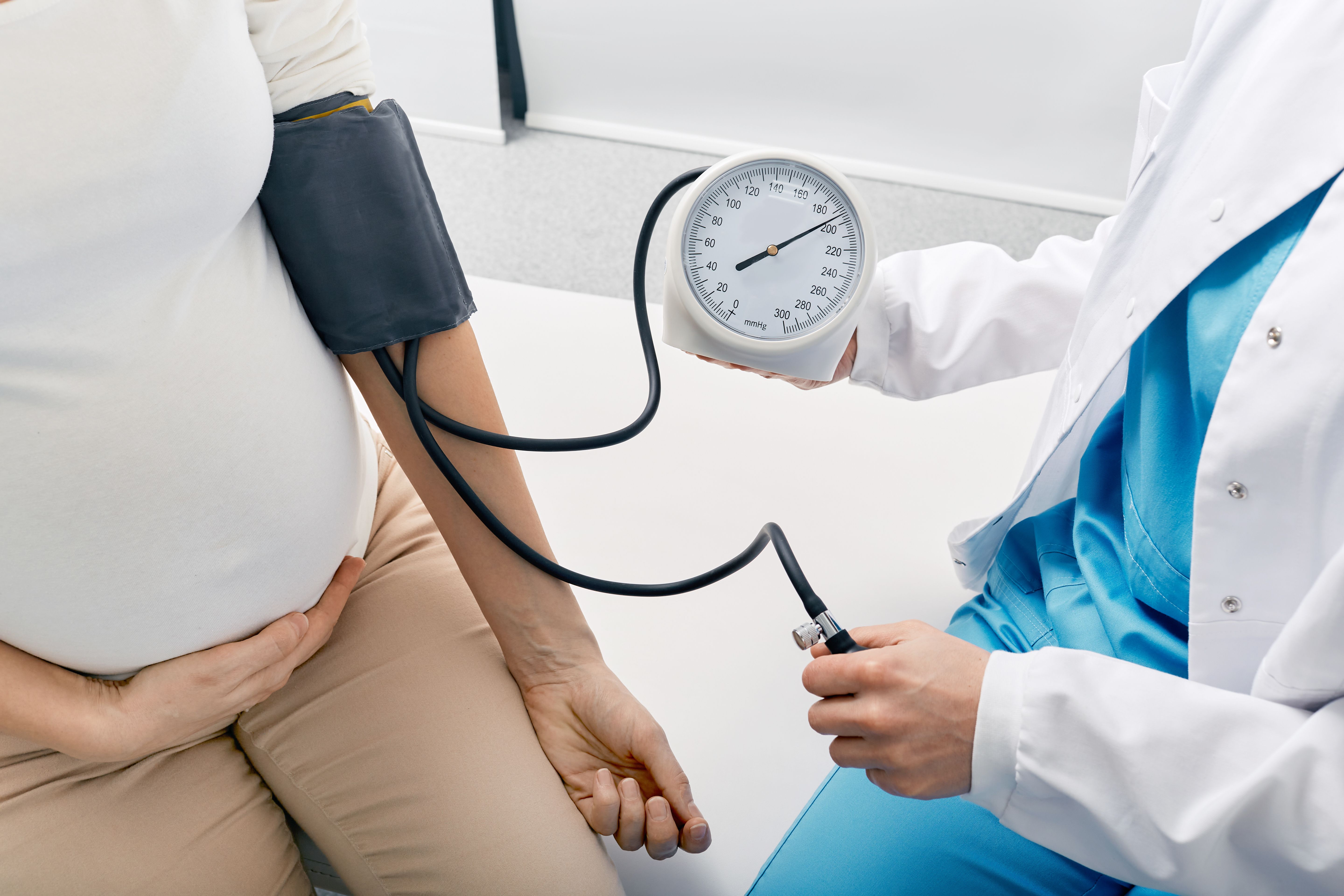 SFlt-1, PlGF are limited predictors for adverse maternal events in women with preeclampsia | Image credit: Stock.adobe.com