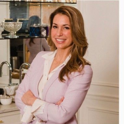 Hope for menopause hot flashes discussed by Shayna Mancuso, DO | Image Credit: linkedin.com.