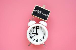 Predicting the age at natural menopause