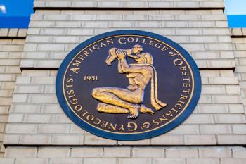 ACOG calls for safe, equitable ob-gyn care for immigrants | Image Credit: © JHVEPhoto - stock.adobe.com.