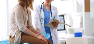 Lichen sclerosus: Review  of a vulvar dystrophy with malignant potential