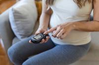 Type 2 diabetes linked to greater menopause symptom burden in postmenopausal women | image credit: stock.adobe.com