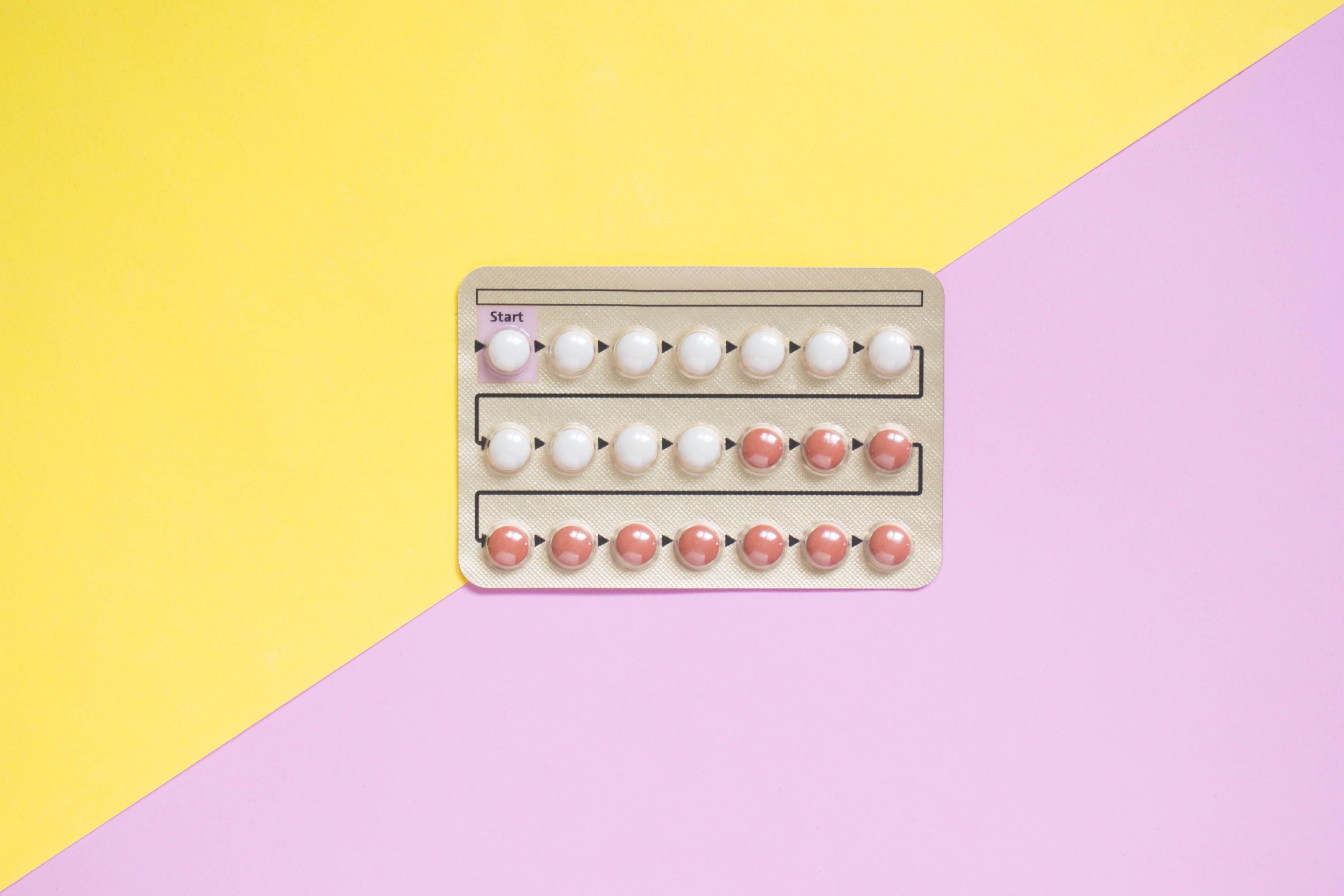 Можно пропускать противозачаточные таблетки. Ритмические методы контрацепции. Китайские противозачаточные таблетки. Противозачаточные таблетки Maxim. Желтые овальные таблетки противозачаточные.
