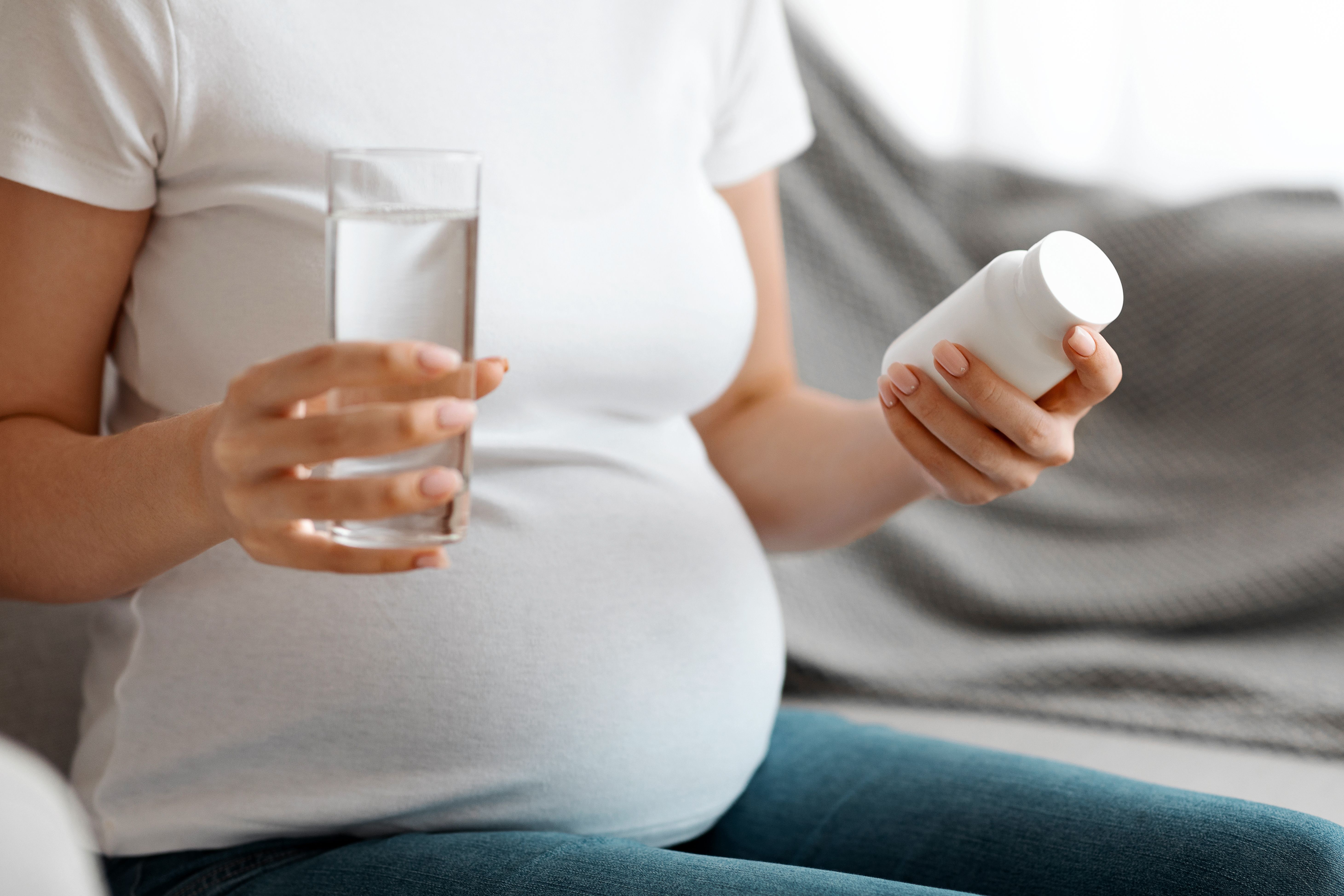 Review finds no evidence linking prenatal paracetamol use to increased risk of autism, ADHD | Image Credit: © Prostock-studio - © Prostock-studio - stock.adobe.com.