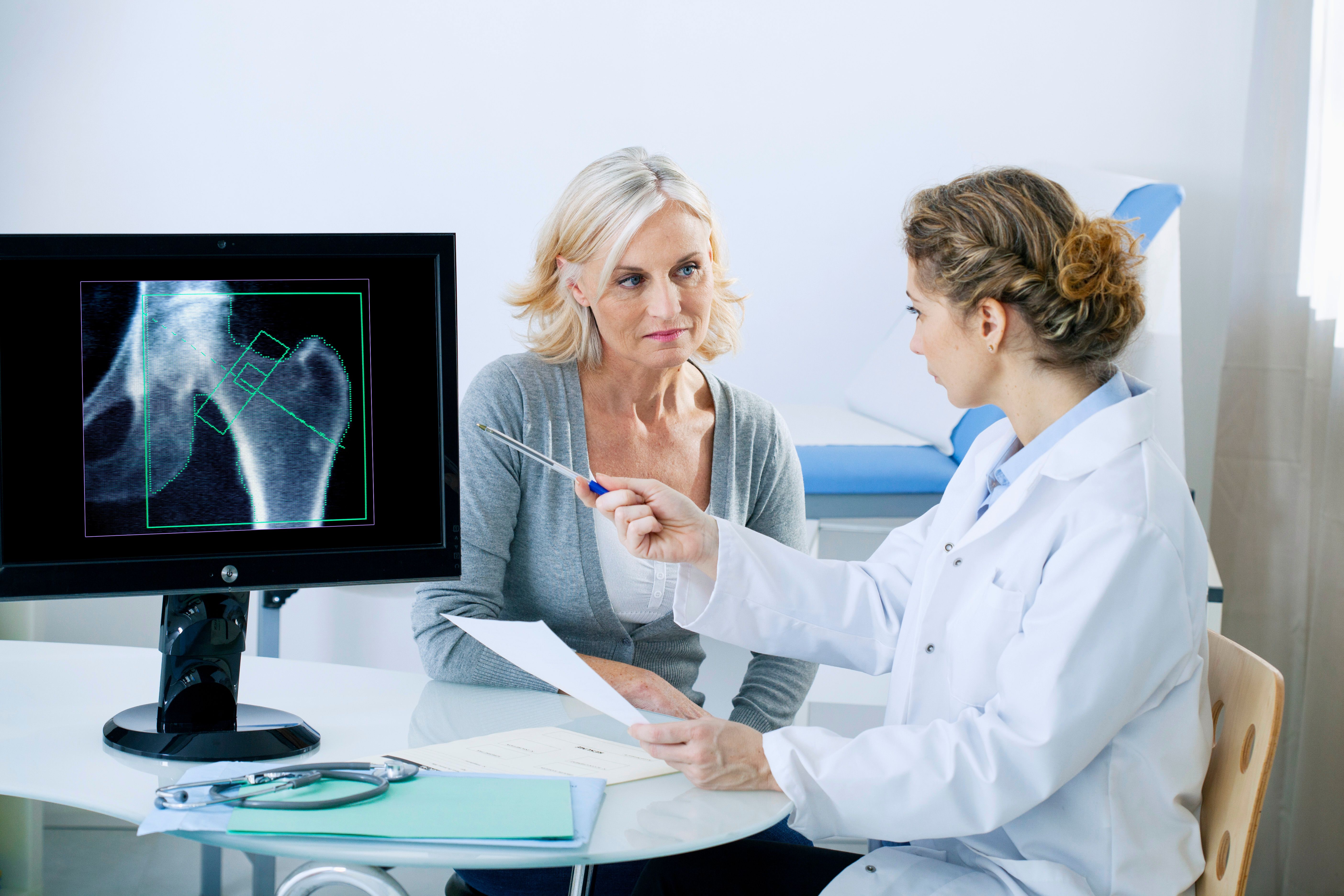 Aromatase inhibitors in breast cancer linked to bone fracture risk Aromatase inhibitors in breast cancer linked to bone fracture risk
