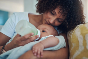 Care, woman feeding her baby with bottle: © Felix/peopleimages.com-stock.adobe.com