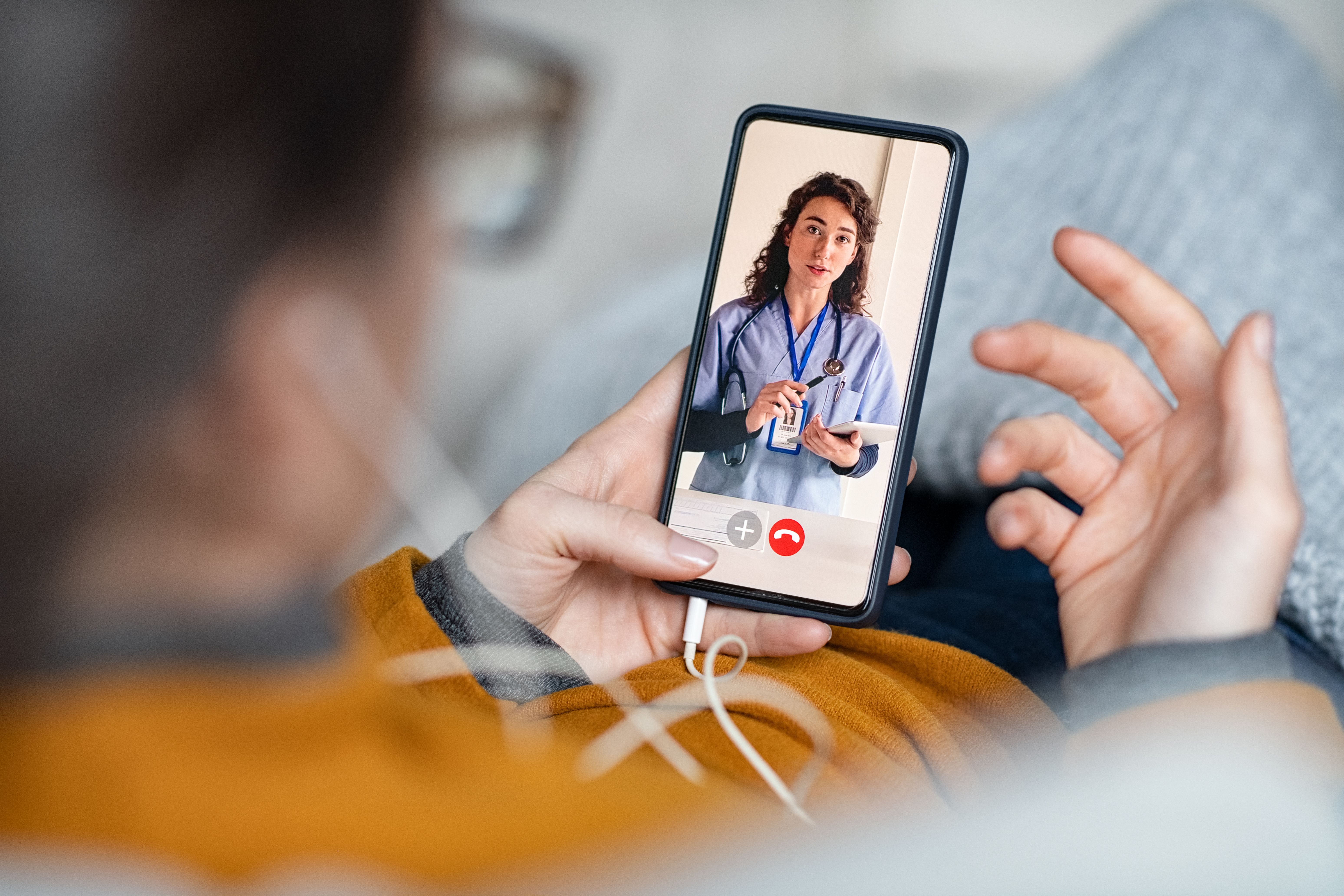 Dysmenorrhea management via telemedicine vs. in-person visits only | Image Credit: © Rido - © Rido - stock.adobe.com.