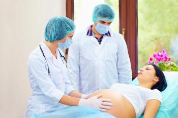 Doctor and patient before delivery