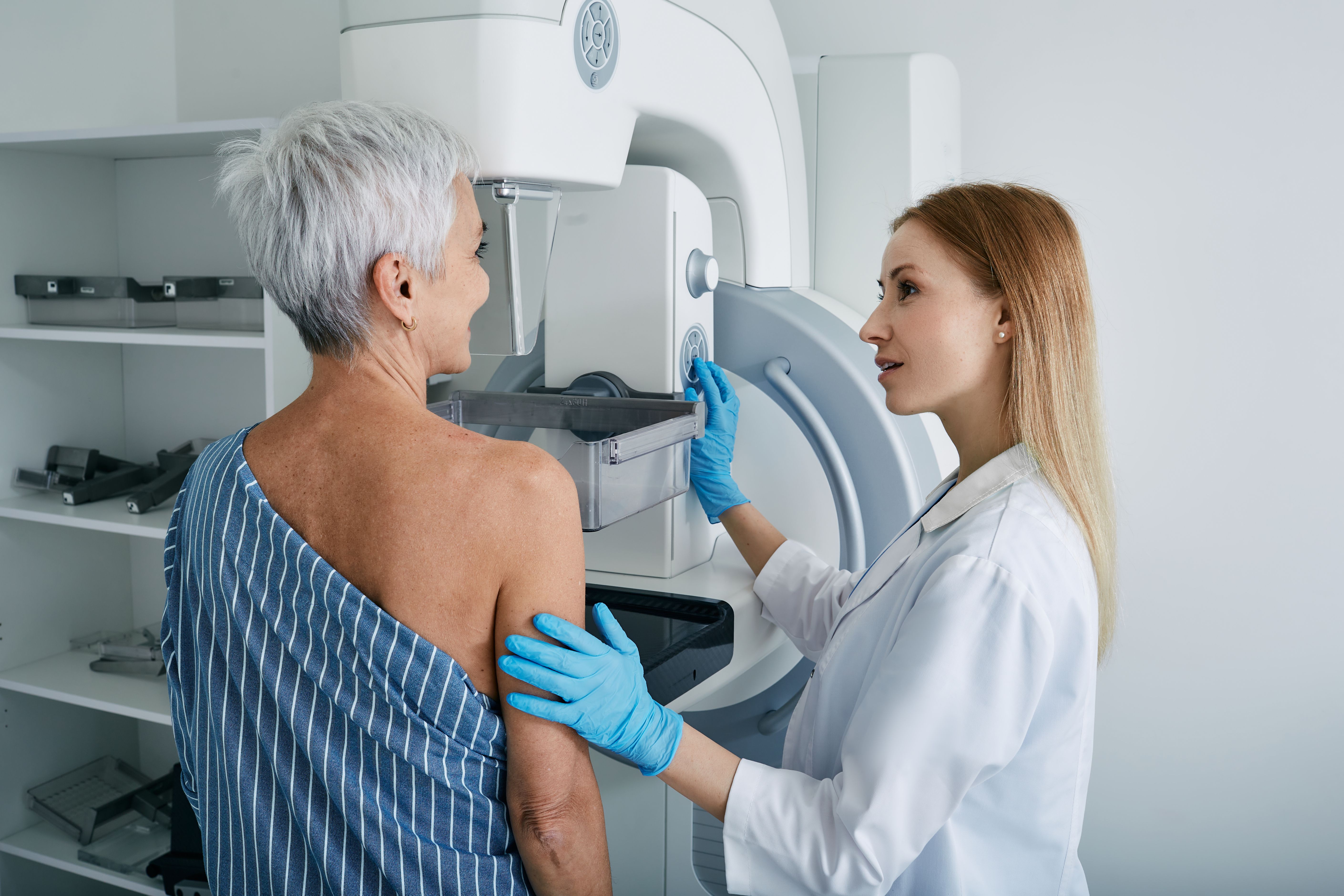 Screening mammograms linked to earlier breast cancer detection Screening mammograms linked to earlier breast cancer detection