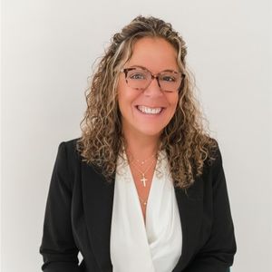 Connie Stark, RNC, PNC, highlights the benefits of fertility coaching for endometriosis | Image Credit: linkedin.com.