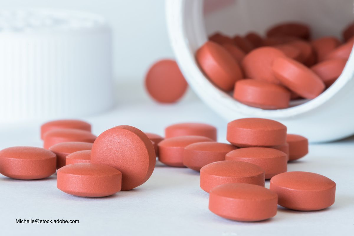 Does ibuprofen inhibit healing after a fracture?