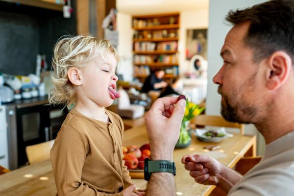 Family-based and individual therapy both improve outcomes in pediatric ARFID | Image Credit: © Halfpoint- stock.adobe.com.