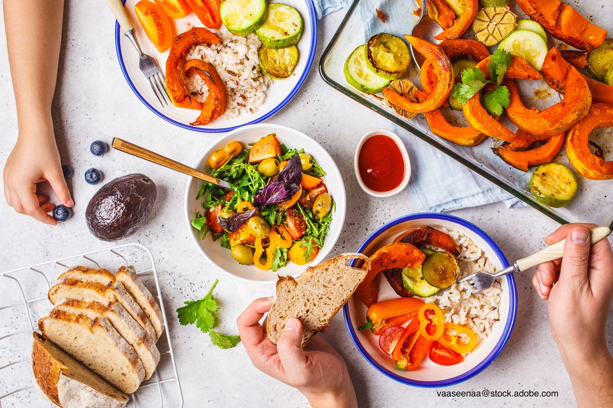 family eating a vegetable diet