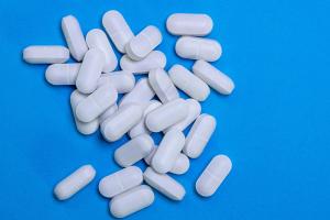 Acetaminophen-autism misinformation drew disproportionate views on TikTok | Image Credit: © Saminda - stock.adobe.com