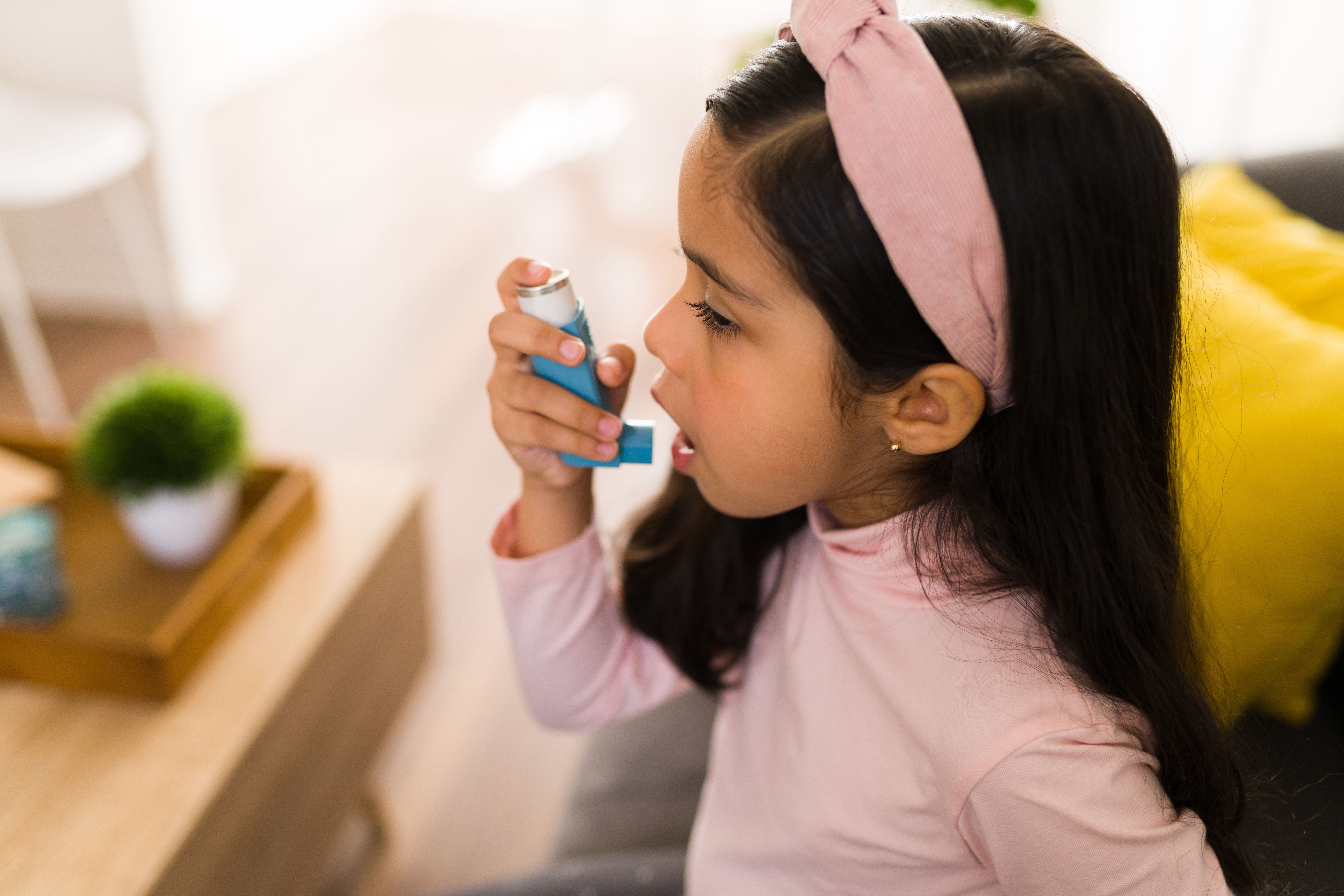 Planning and communication: Keys to helping children with asthma in school | Image Credit: © AntonioDiaz - stock.adobe.com.