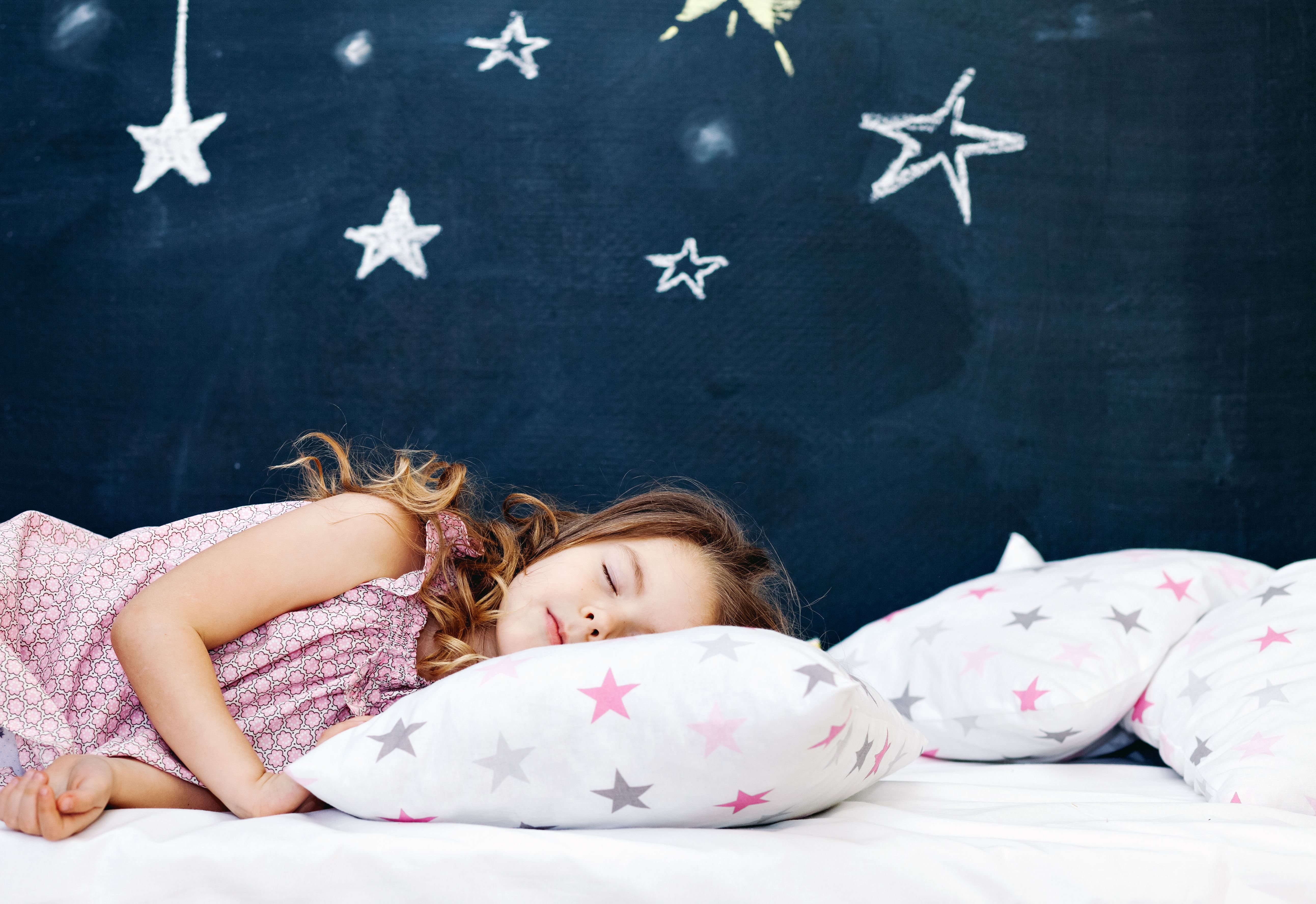 Modest effects of daily screen time found on youth sleep | Image Credit: © photo_mts - © photo_mts - stock.adobe.com.