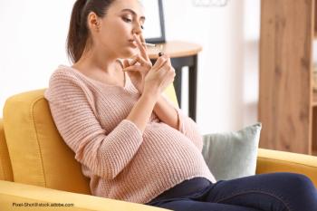 pregnant woman smoking