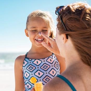 Sun-safe practices in different pediatric patients | Image Credit: © Rido - © Rido - stock.adobe.com.
