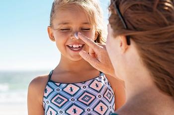 Sun-safe practices in different pediatric patients | Image Credit: © Rido - © Rido - stock.adobe.com.