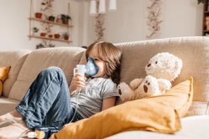 Residence in high opportunity neighborhoods linked to reduced risk of childhood asthma | Image Credit: © Elena Medoks - © Elena Medoks - stock.adobe.com.