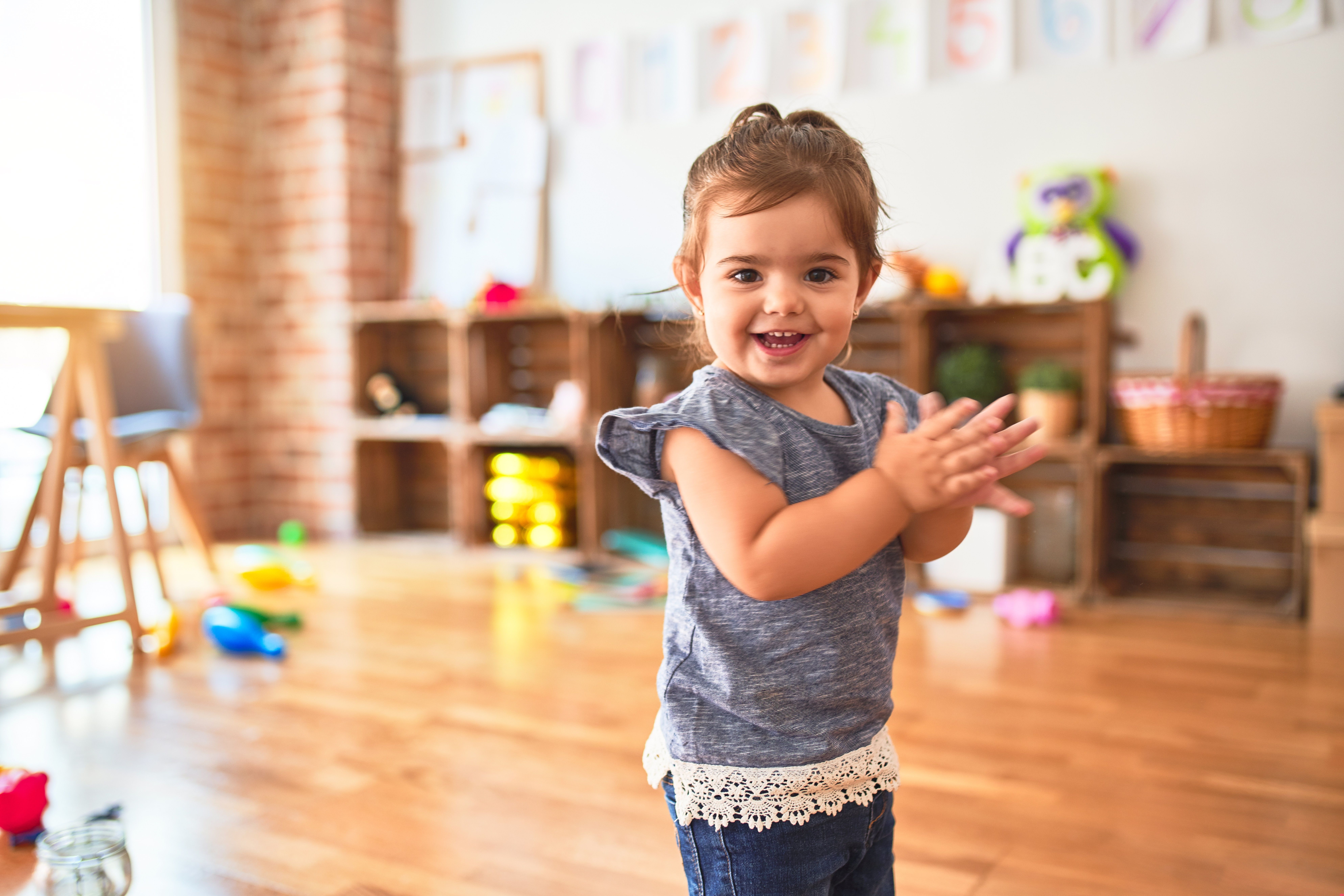Firstborns show early developmental advantage over siblings | Image Credit: © Krakenimages.com - © Krakenimages.com - stock.adobe.com.