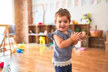 Firstborns show early developmental advantage over siblings | Image Credit: © Krakenimages.com - © Krakenimages.com - stock.adobe.com.
