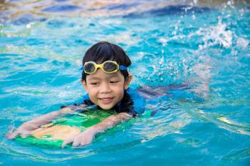 Summer pool safety tips for families during Healthy and Safe Swimming Week | Image Credit: © sir.chitvises - stock.adobe.com.