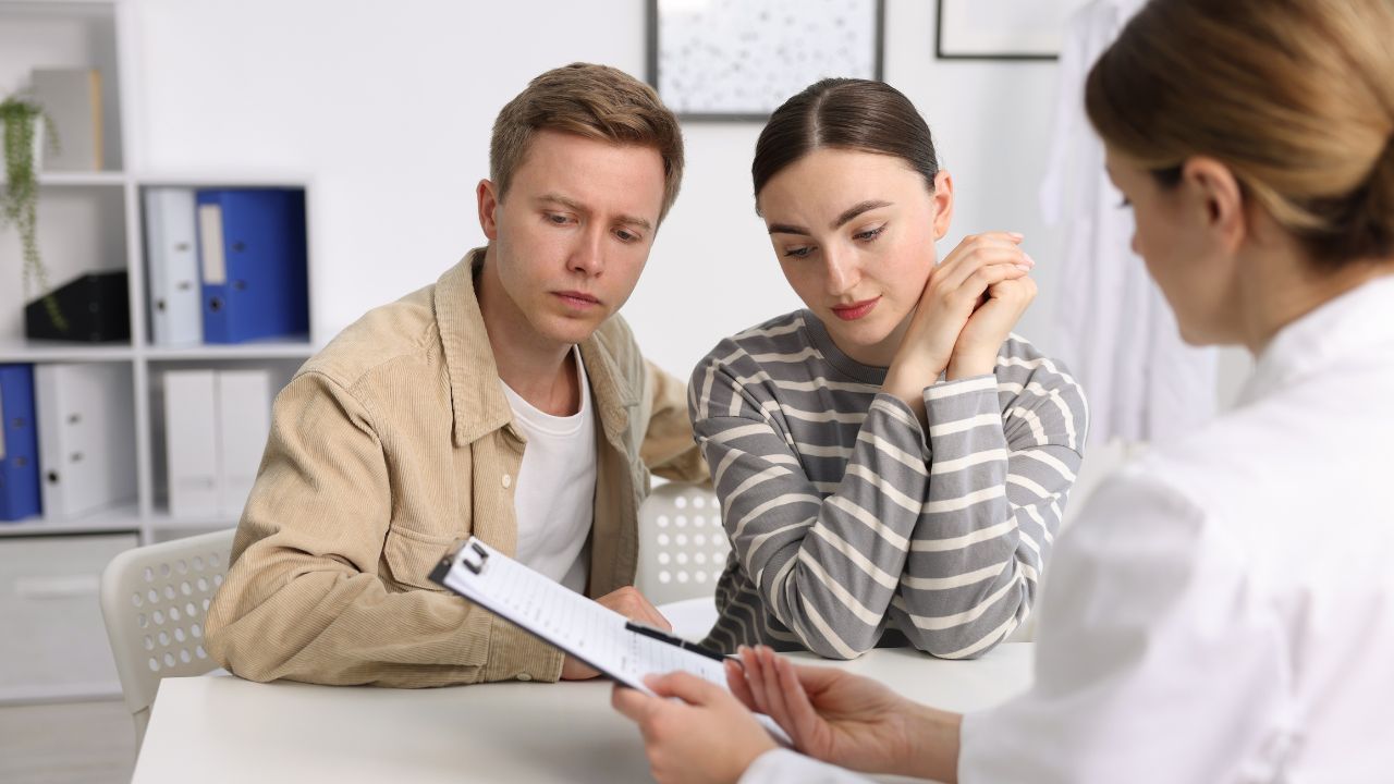 Newly diagnosed with cancer? This oncofertility guide covers egg freezing, sperm banking, and critical questions for your oncologist.