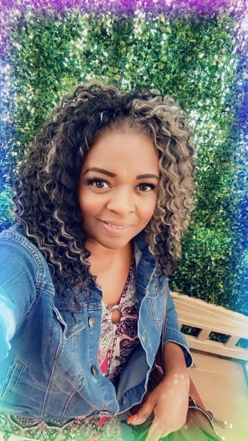 Selfie of breast cancer survivor, Selina King