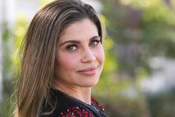 ‘Nanny 911’ Star Deborah Finck Died, Danielle Fishel Completed Radiation and More