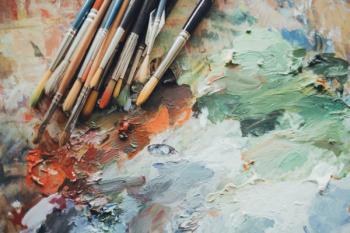 paint and paintbrushes © kojala - stock.adobe.com