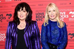 Ann Wilson of Heart Returns After Chemo, Ryan Reynolds Visits Young Patient and More