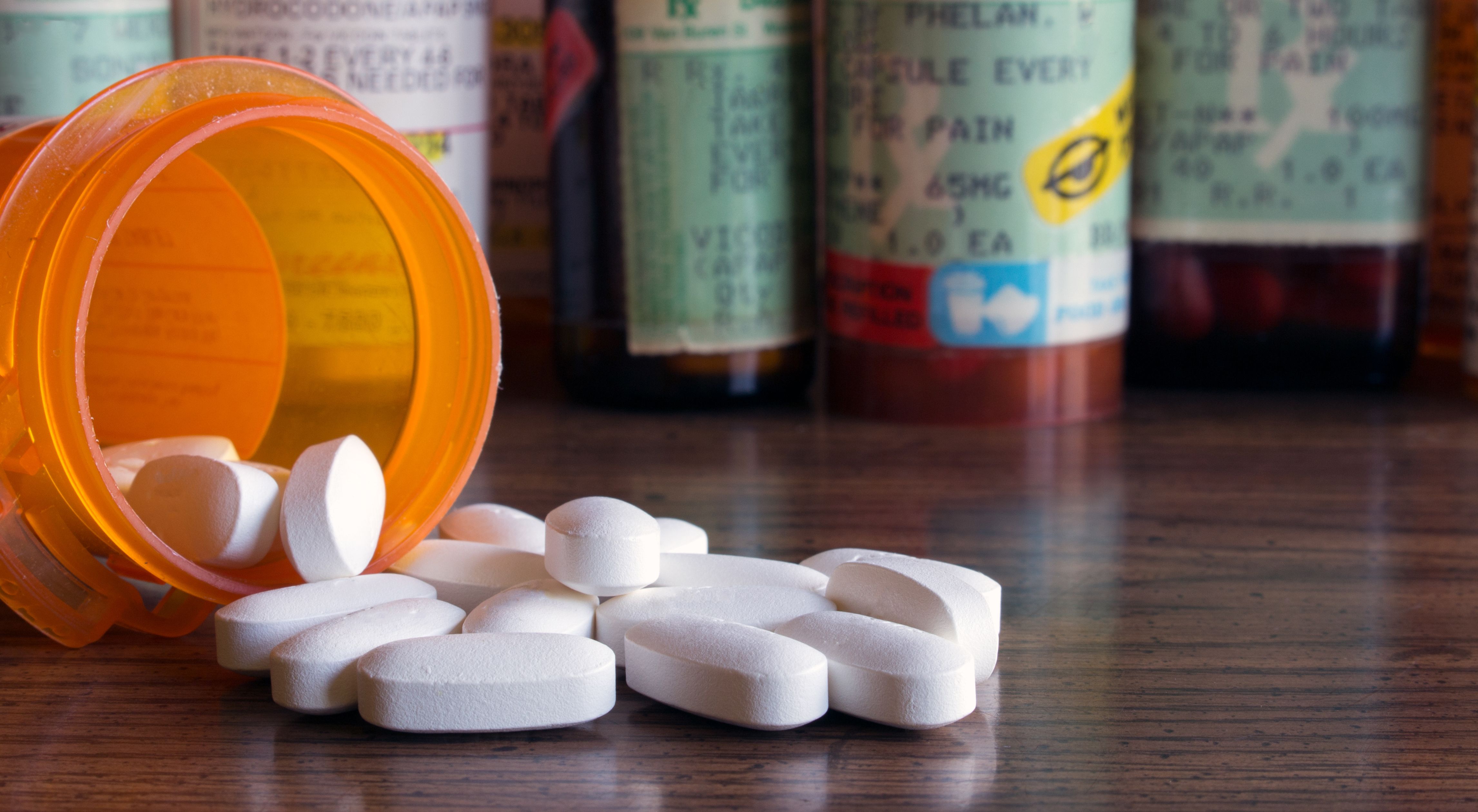 Approximately 40% of patients with cervical cancer were still receiving prescriptions for opioids more than six months after treatment.