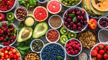 a variety of healthy foods: fruits and vegetables 