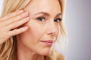 Genetic Study Links Higher BMI to Perceived Facial Aging, but Causality Remains Unproven