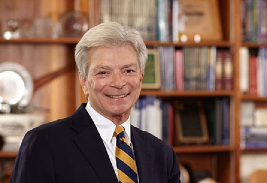 Dr. Regan Thomas