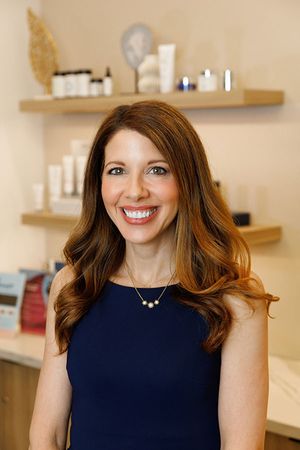 Q&A: Lisa Pruett, MD, FAAD, on Integrating Device-Based Therapies Into Comprehensive Acne Management
