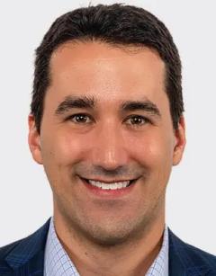 EP. 16 Enhancing Photodynamic Therapy With Red Light Applications, Patient Comfort, and Seasonal Trends