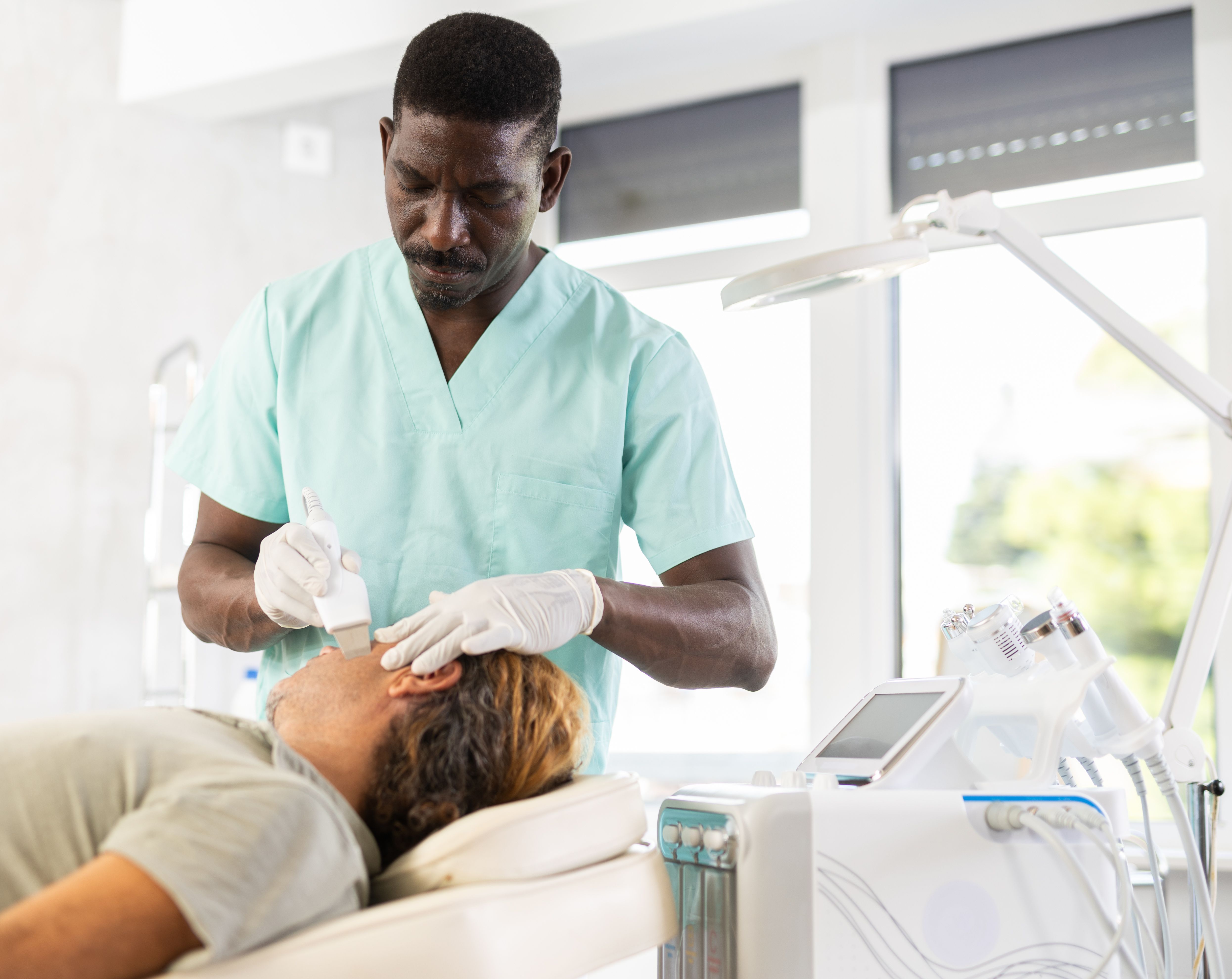 <![CDATA[Top Career Tips for Early-Career NPs and PAs]]>