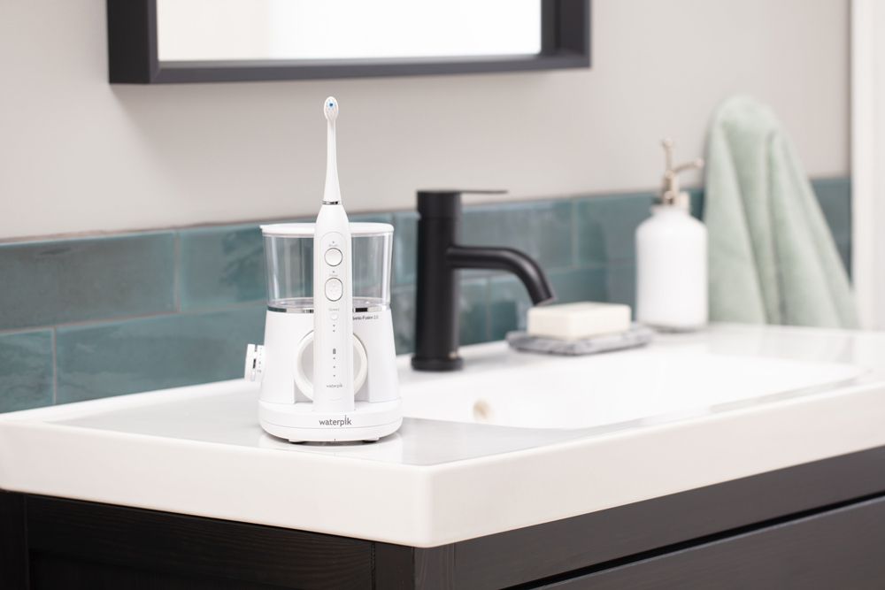 Sonic-Fusion 2.0 electric flossing toothbrush