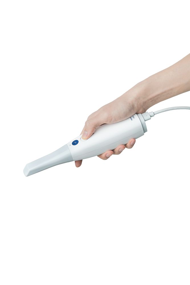 Medit i700 intraoral scanner