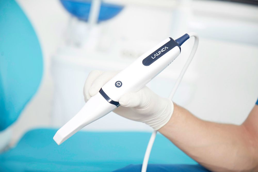 Launca DL-206 intraoral scanner