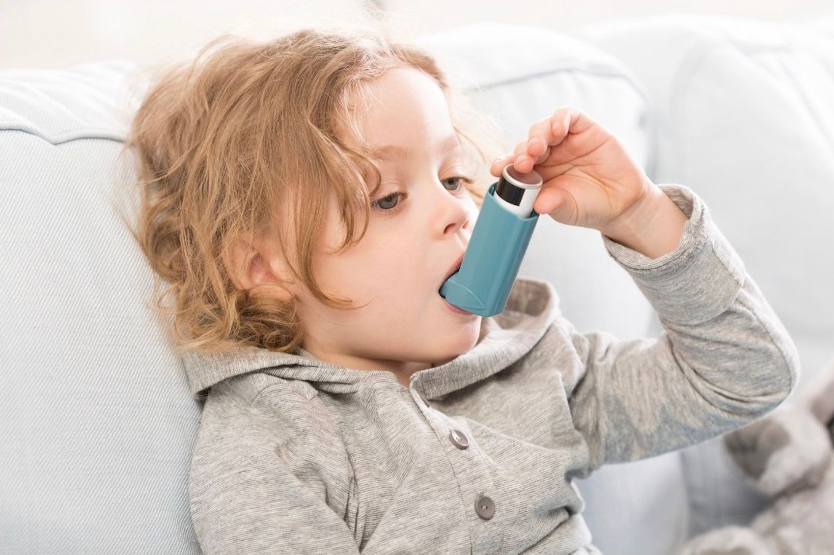 child with inhaler