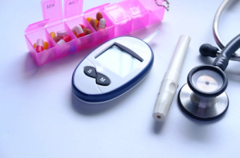 pill container and glucometer
